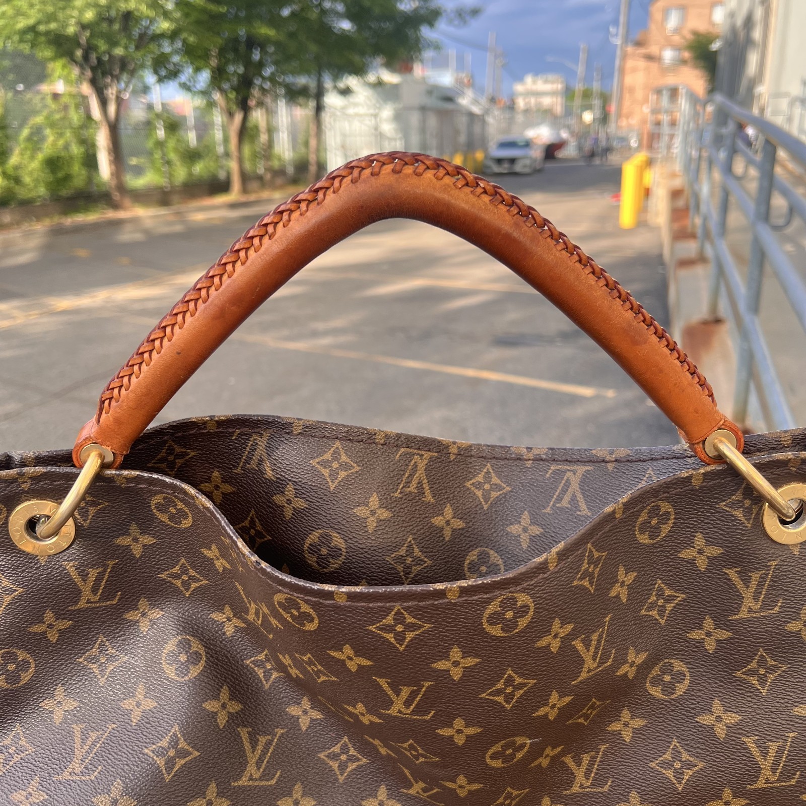 Louis Vuitton LV Hand Bag M40249 Artsy MM Brown Monogram Y2K Logomania Boho Chic