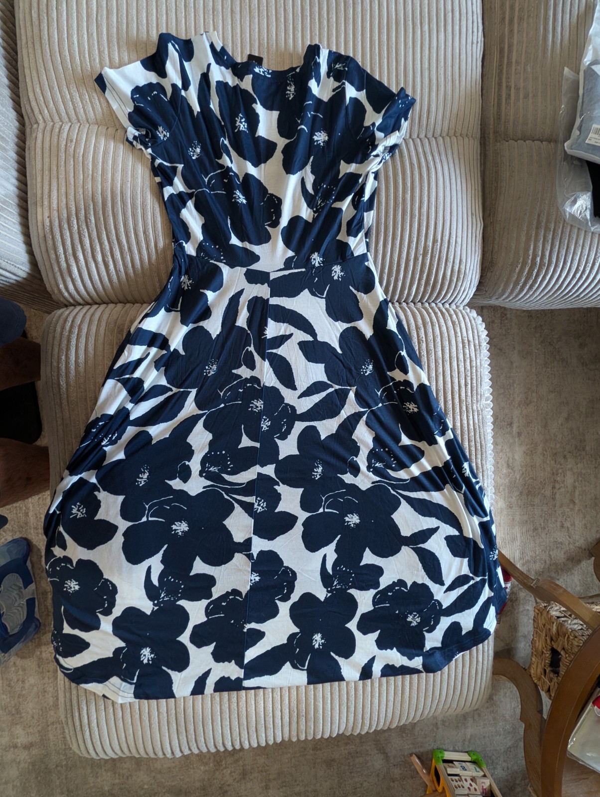 NWT ZABERRY Women’s Navy/White Floral Short Sleeve Round Neck Maxi Dress Size M