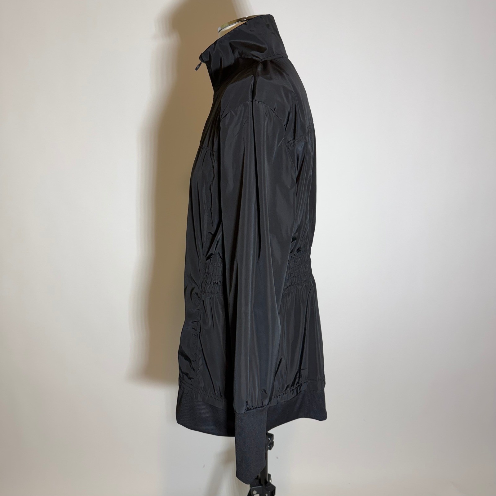 Apana Black Lightweight Windbreaker Jacket Full Zip Womens Size Large Gorpcore