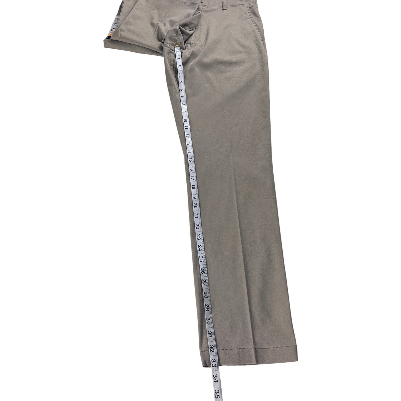 Lee Extreme Motion Relaxed Taper Khaki Pants Mens 32×34 Tan 104276532 NWT