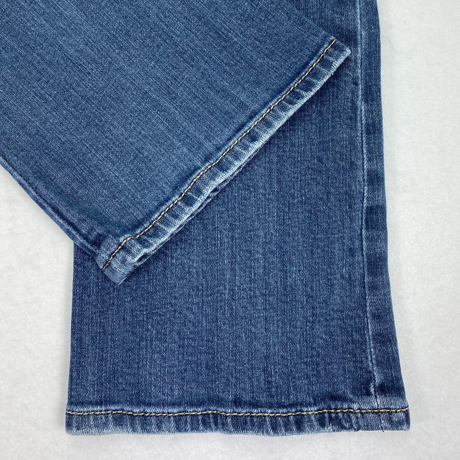 C623 Grace in LA Low Rise Bootcut Jeans tag sz 30 (Measures 31×33″) Long Cross