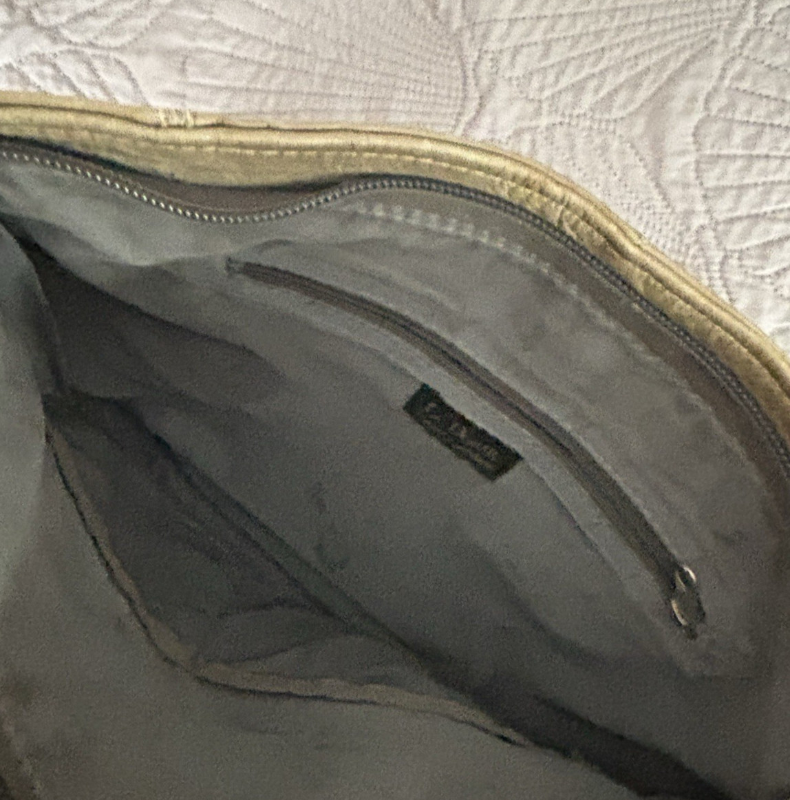 Le Donne Collection Olive Green Soft Leather Bucket Shoulder Bag Vintage