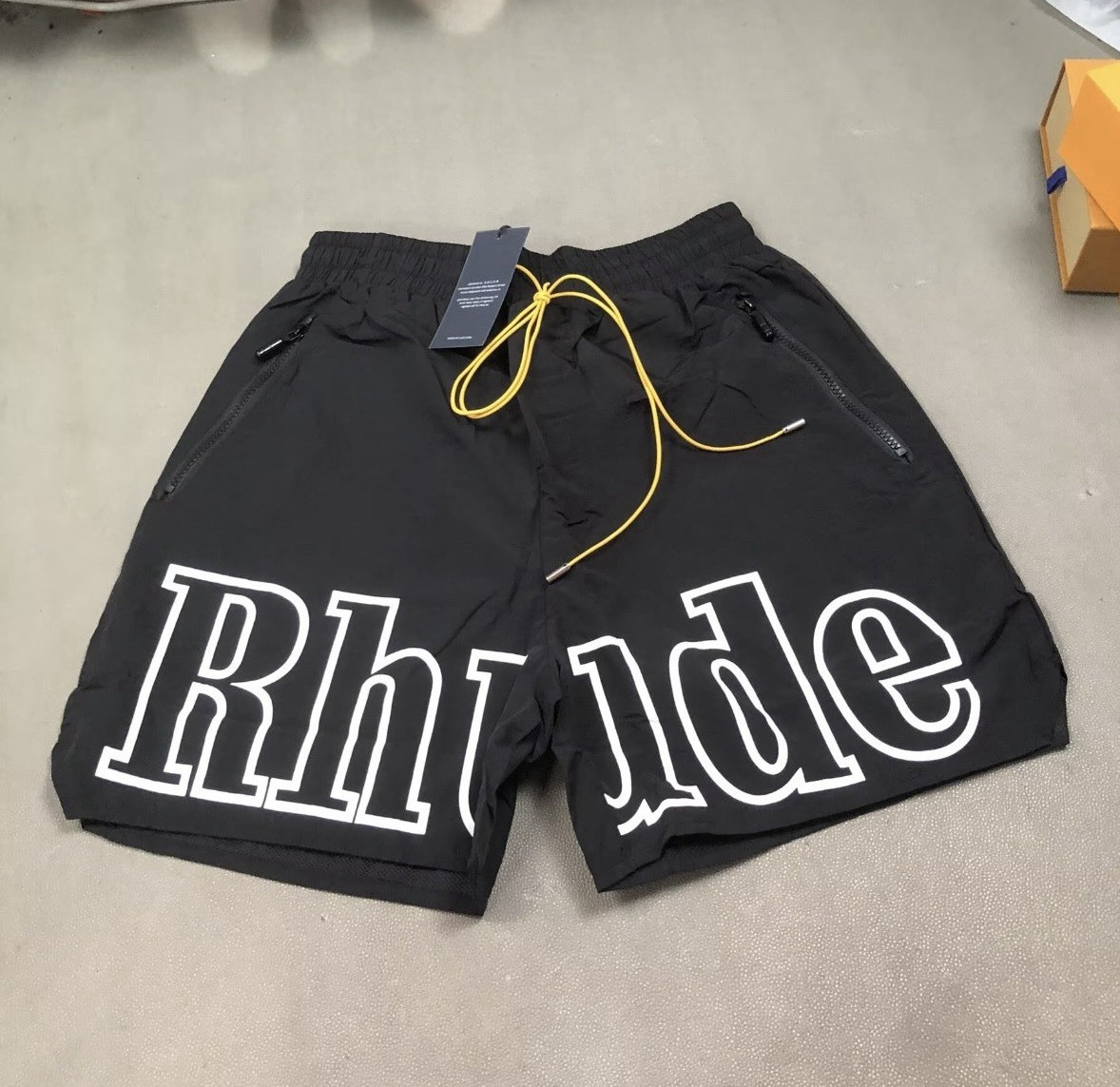 RHUDE Men’s Black Solid Drawstring Logo Shorts w/ Pockets Size M New