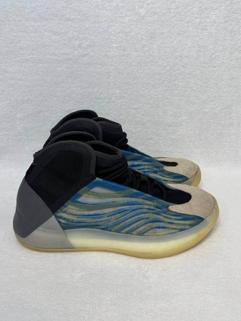 Size 10 – adidas Yeezy Quantum Frozen Blue Black Grey Suede Leather (GZ8872)