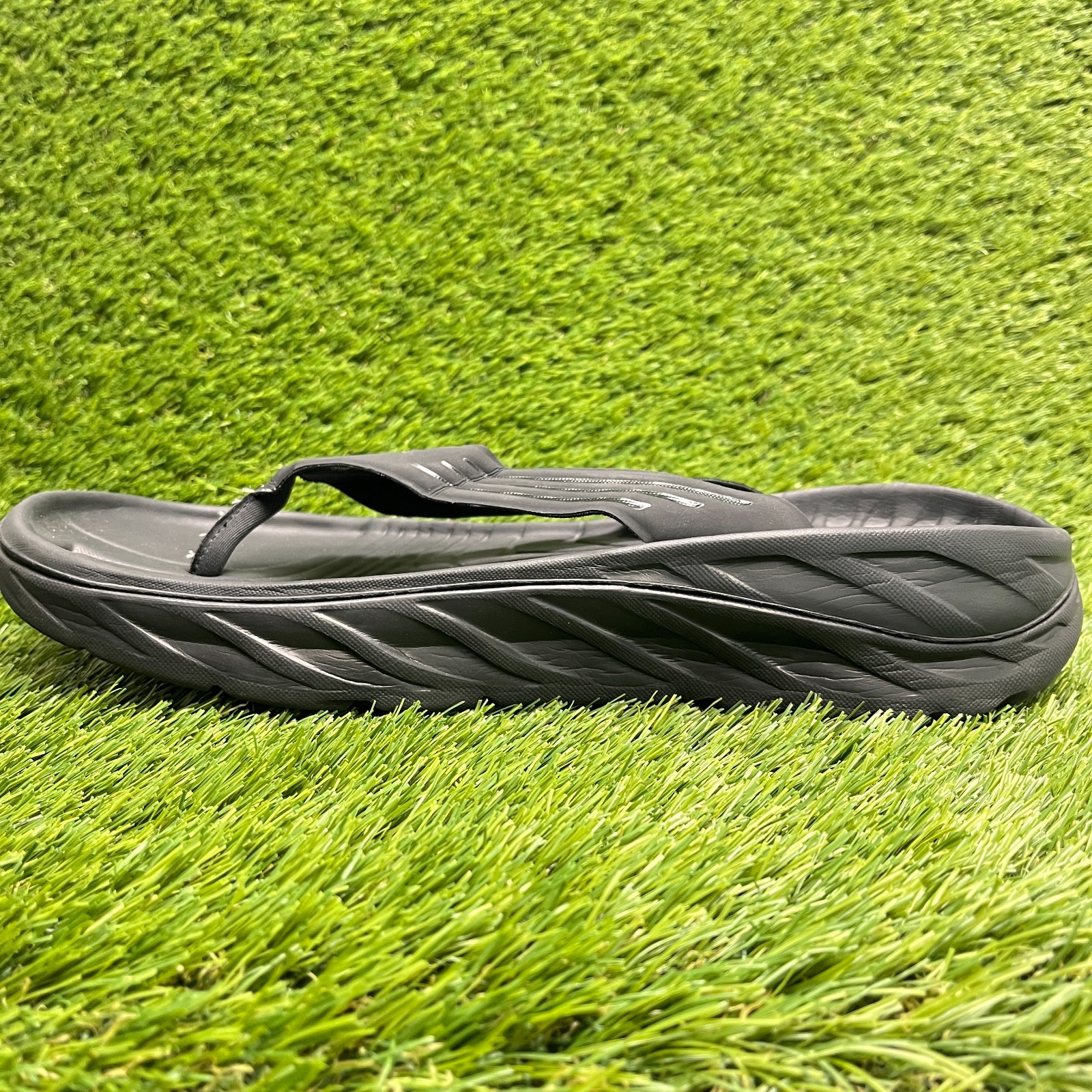 Hoka One One Ora Recovery Flip Mens Size 12 Black Beach Outdoor Thong Sandals