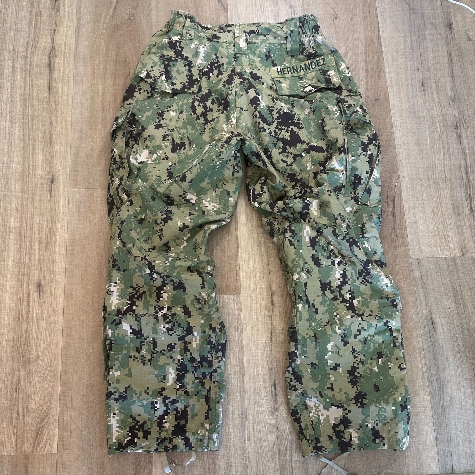 U.S. Navy Pants Medium M x Short Working Uniform Type Seals Military Camo