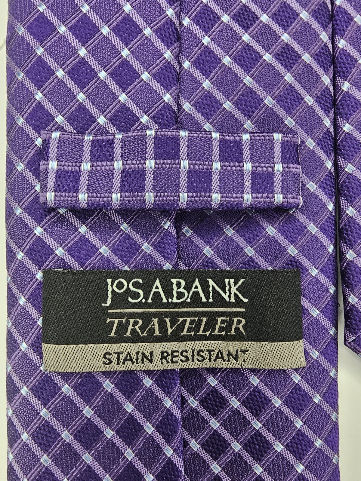 Jos. A Bank Traveler Collection Stain Resistant Tie Purple 100% Silk 64″ Length