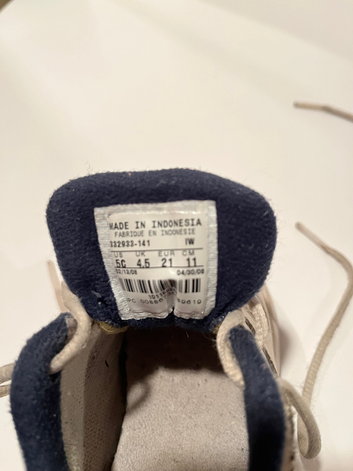 USED Nike White Navy Blue Toddler Shoes Size 5C Sneakers (See Item Description)
