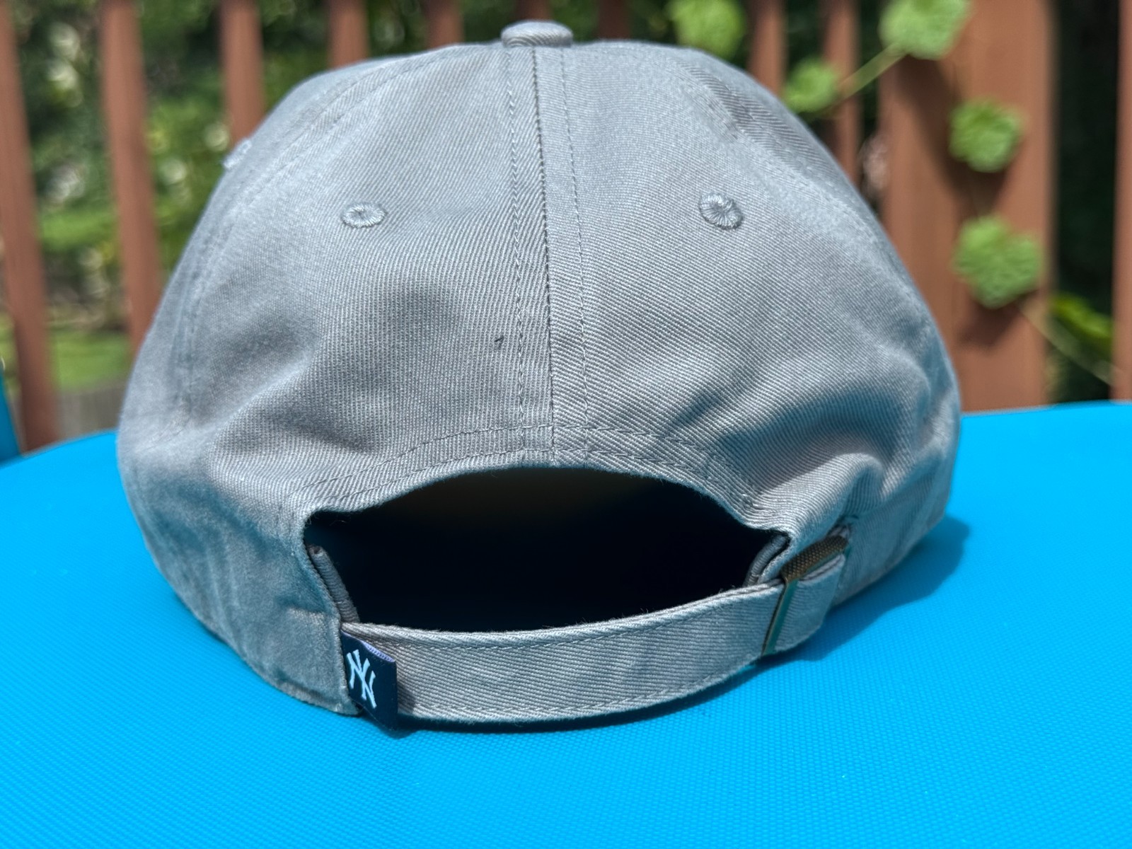New York Yankees ’47 CLEAN UP Adjustable Cap Hat MLB $36 White EMB Lite Grey