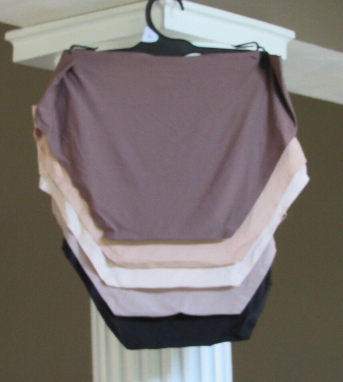 Tahari Women’s Hipster Underwear Panties 5-Pair Nylon Elastane Size XL NWT $52