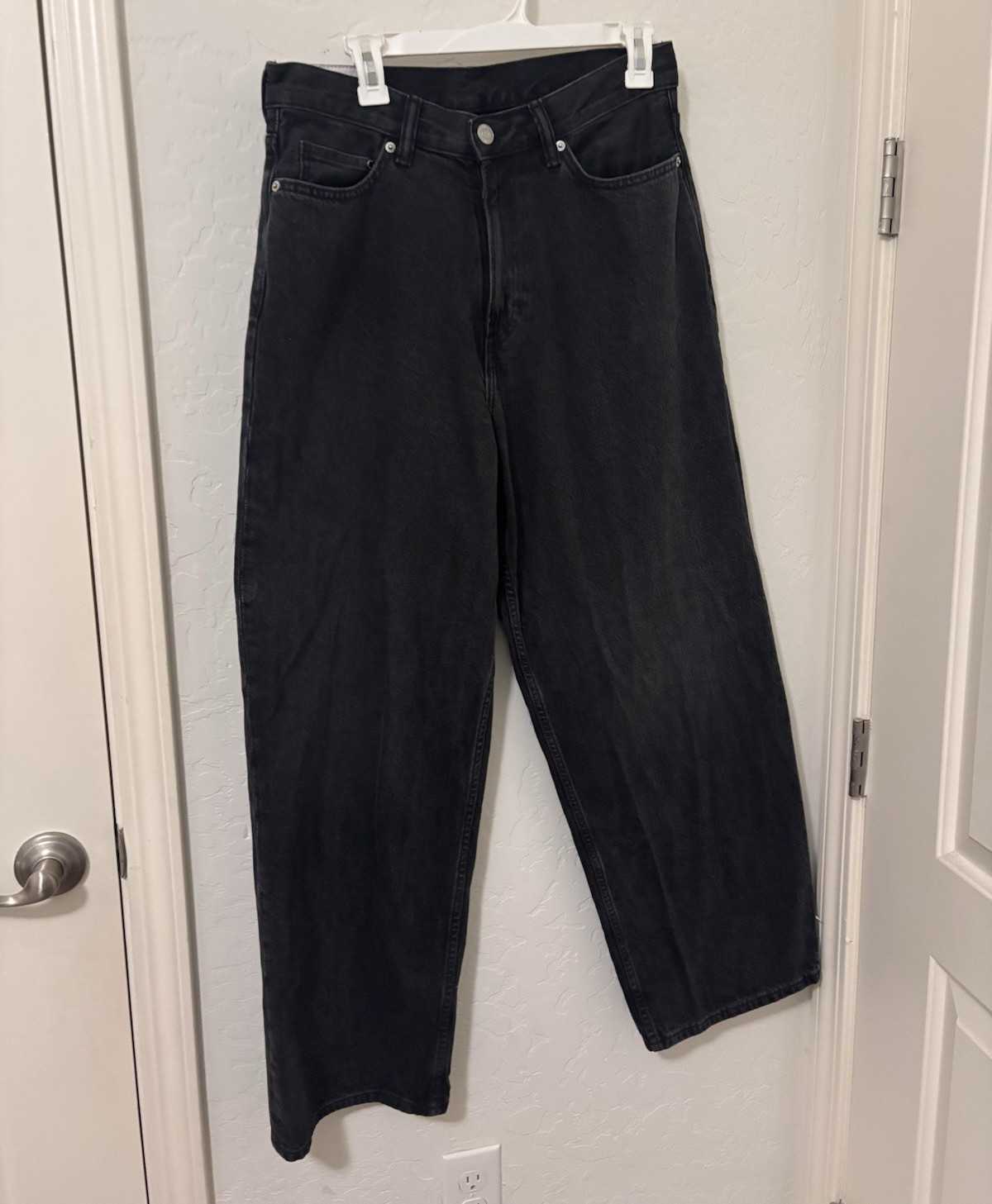 H&M Men’s Baggy Wide-Leg Black Denim Jeans, Size 30/32