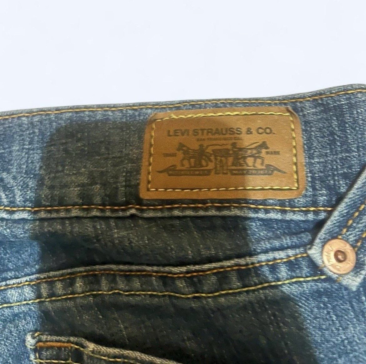 Levi’s Women’s Lowrise 504s Straight/Slouch Fit Dark Wash Blue Denim