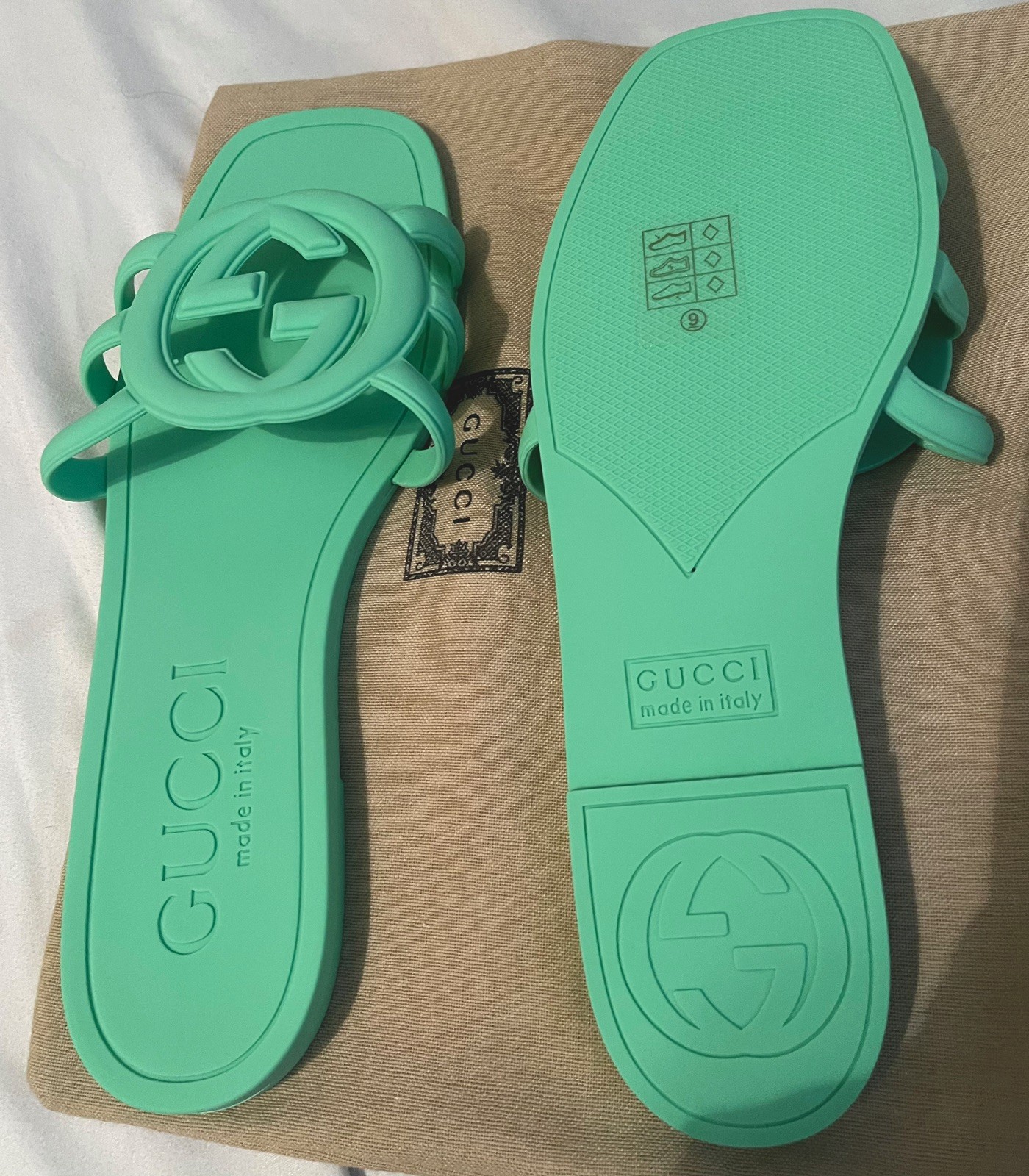 Gucci Women’s Interlocking Summer Green G Slide Sandal Size 40 / US 9