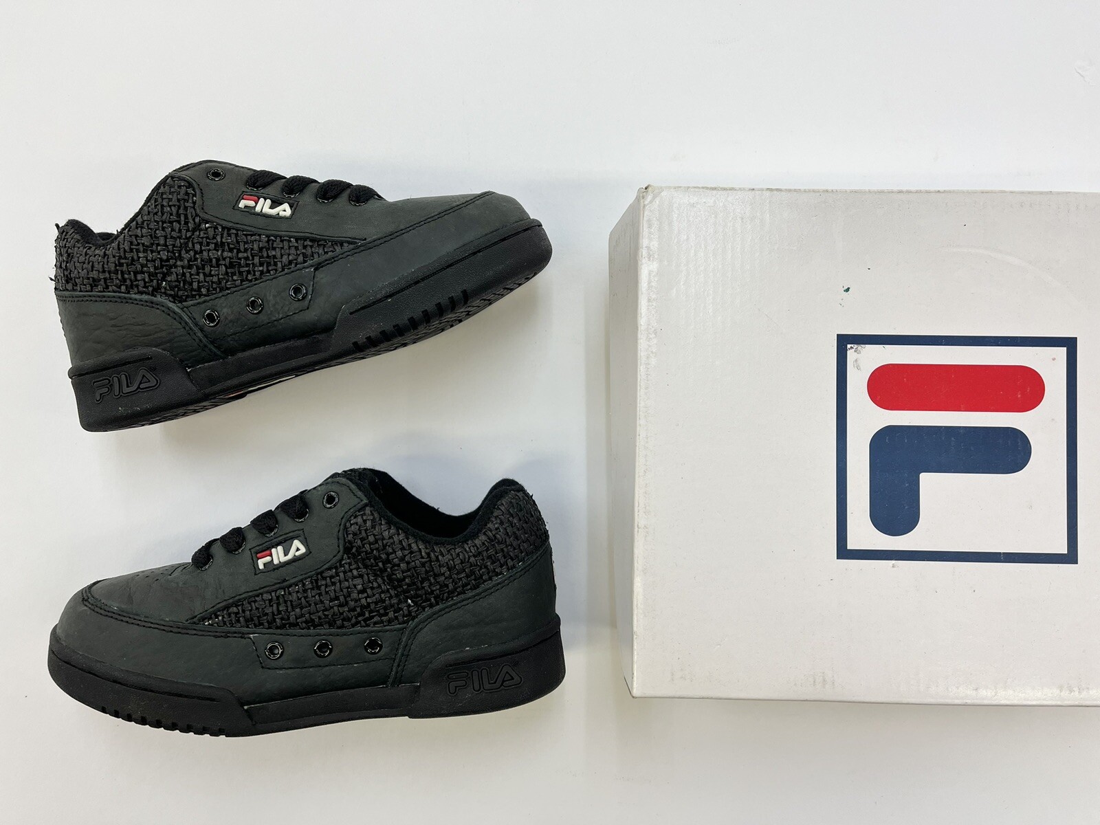 Vintage Kids Fila Nature Carpet Black sz 1Y Black White Charcoal leather shoes.