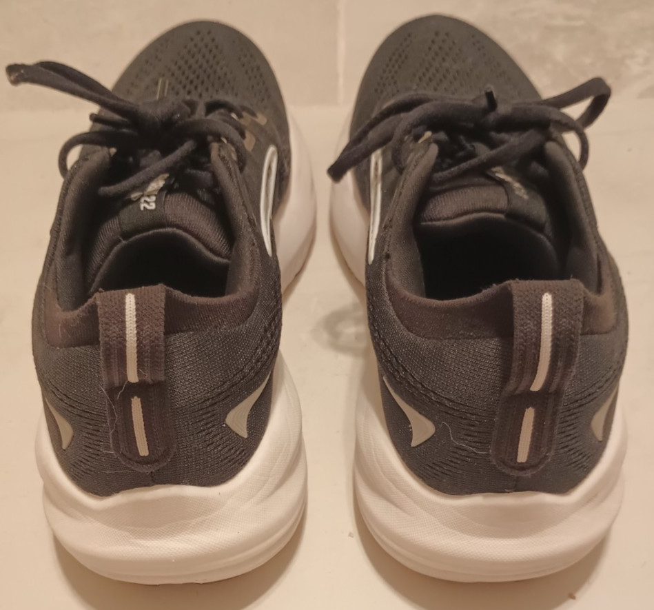 Size 8 – Brooks Glycerin GTS 22 Black Grey White Women’s Gently Used