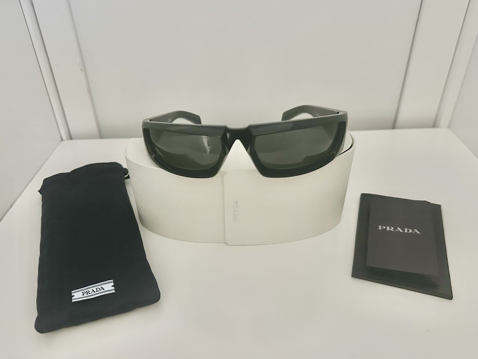 Authentic Rare PRADA Sunglases From Italy: spr 25y 1AB-5S0 120 3N