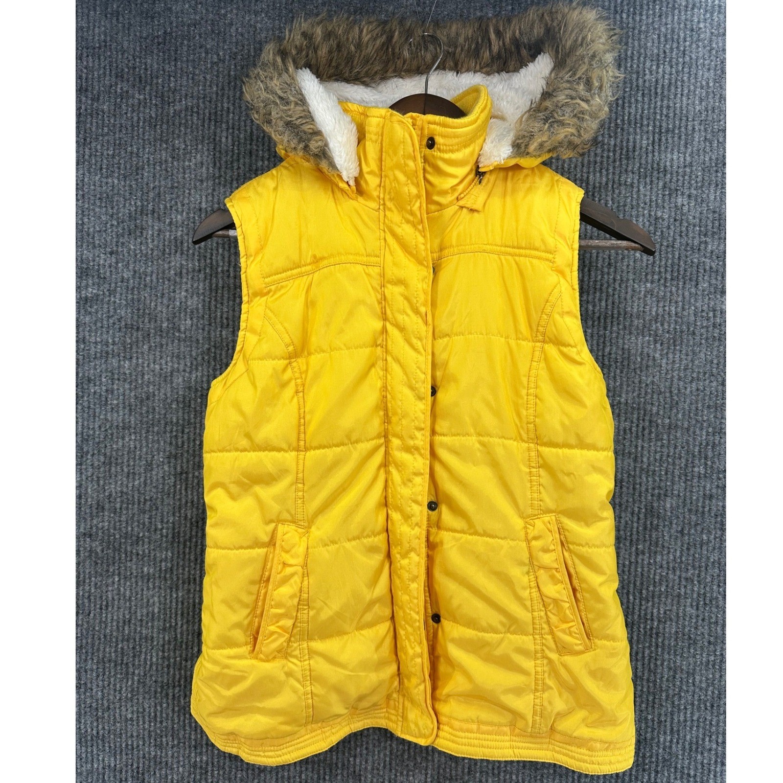 Urbanology Puffer Vest Women Medium Yellow Good Hooded Faux Fur Trim Quilted