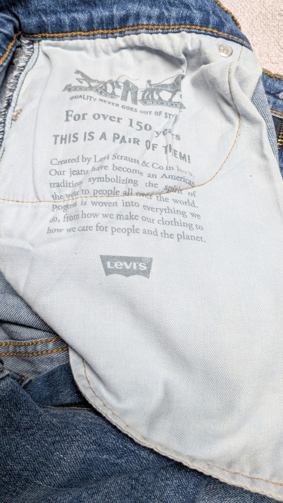 Levi’s Men’s 505 Blue Denim Jeans Straight Leg Regular Fit Mid Rise 5-Pocket