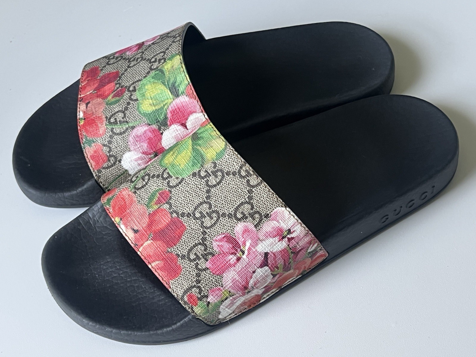 Gucci GG Supreme Blooms Slides Floral Slide Sandals Size 7.5 w/ Box Authentic