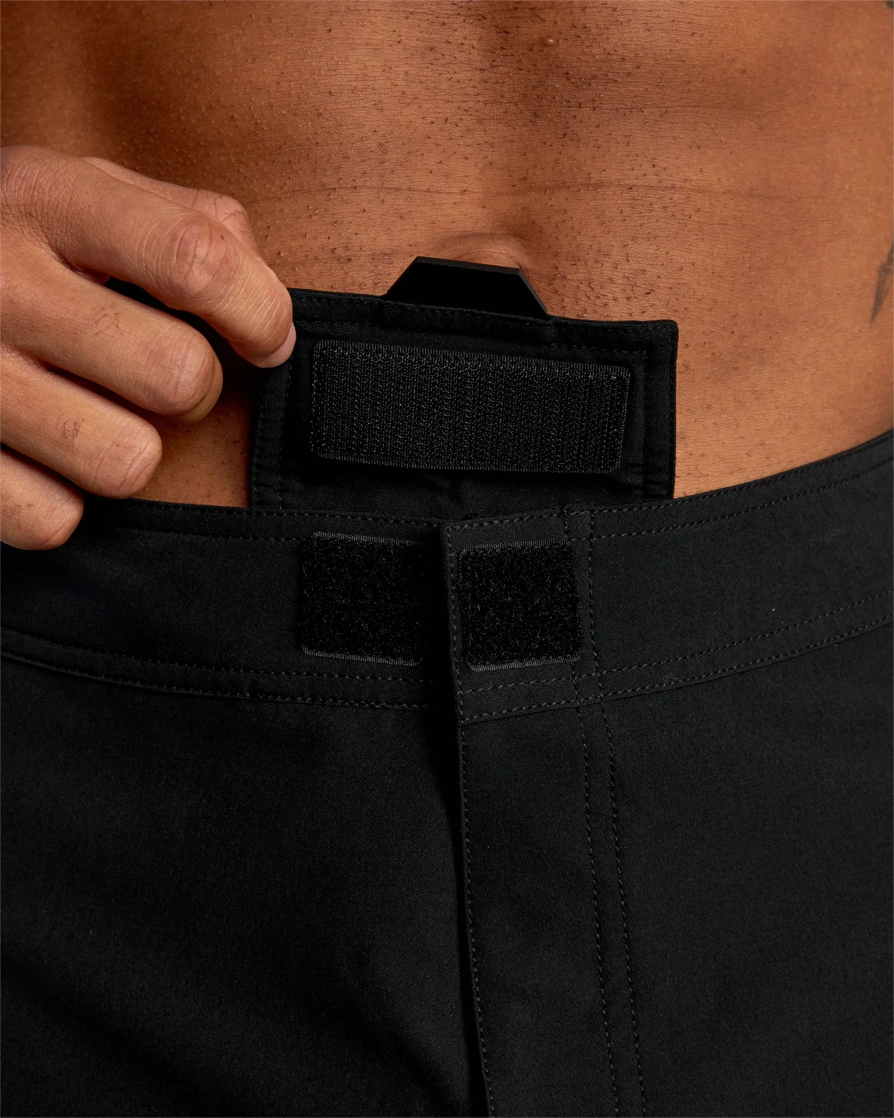 RVCA Men’s Fight Scrapper 17″ Shorts – Black/White – New w/Tags – MSRP $70
