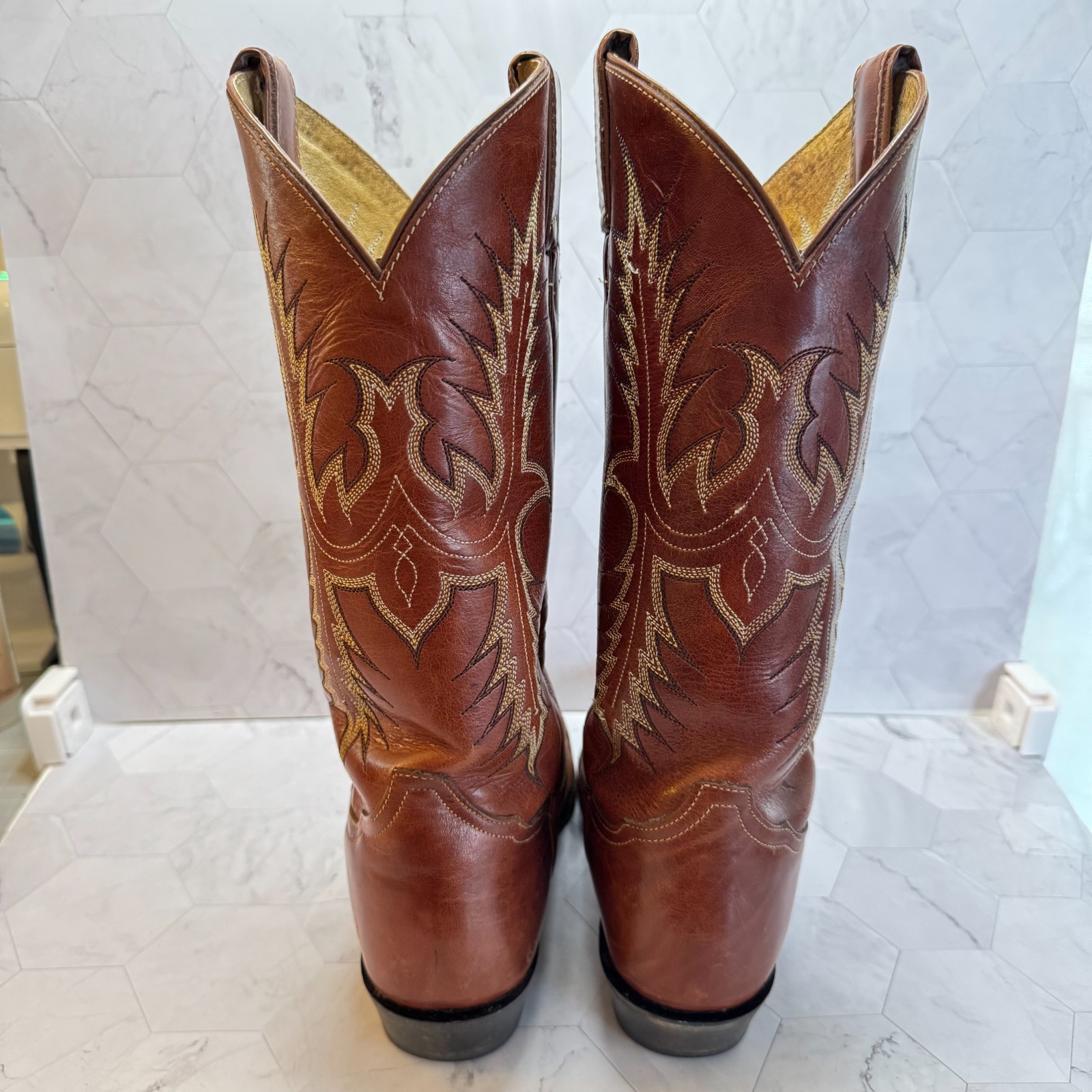 Vintage Tony Lama Boots Men 7.5 EE Brown Bullhide Leather White Label Cowboy EUC