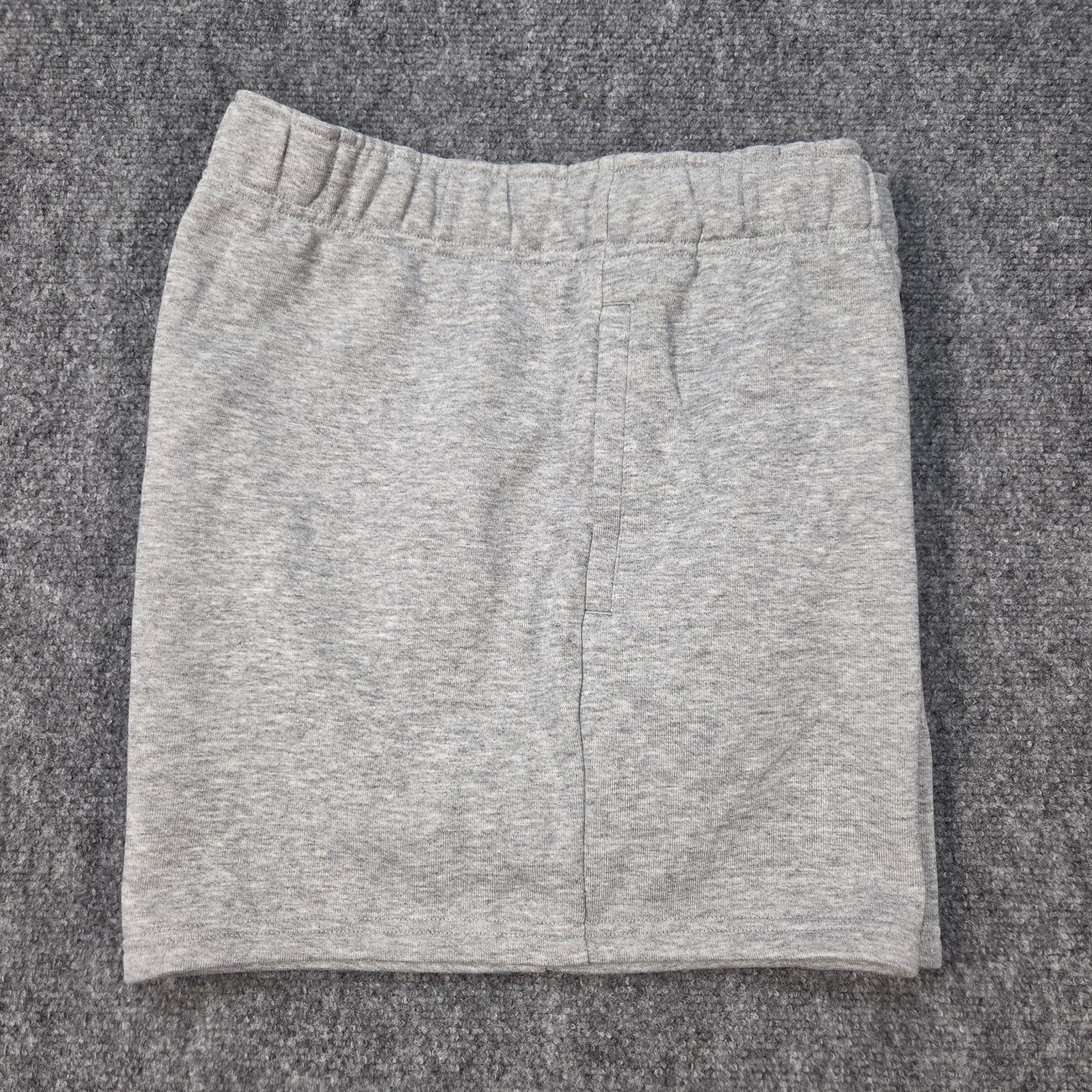 NWT Alo Yoga Accolade Short Womens Large Athletic Sweat Heather Grey Shorts Gray