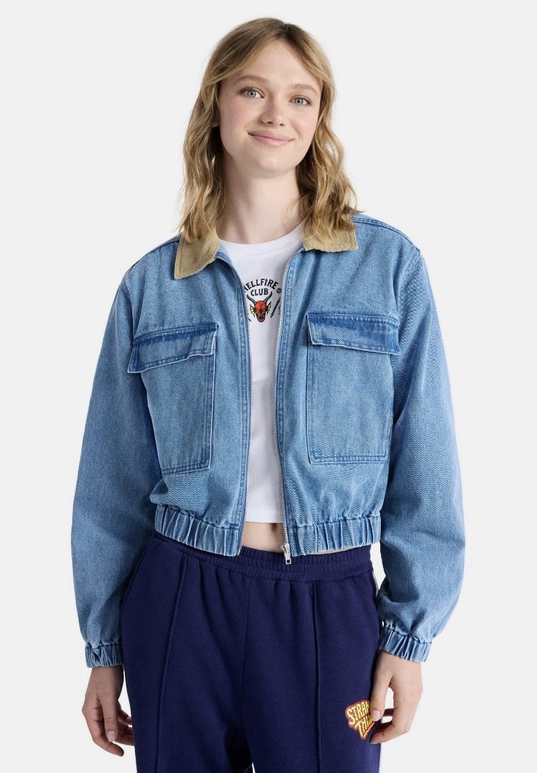 New Stranger Things Women’s Denim Blue Jean Jacket w/Patches Size Medium (8-10)