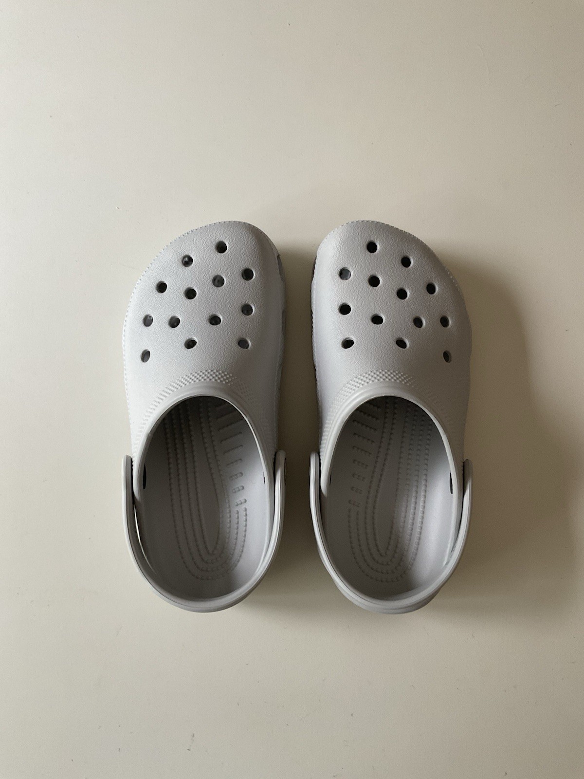 NWOT Crocs Atmosphere Gray Sandals Sz M3 W5 M 3 W 5 Light Grey