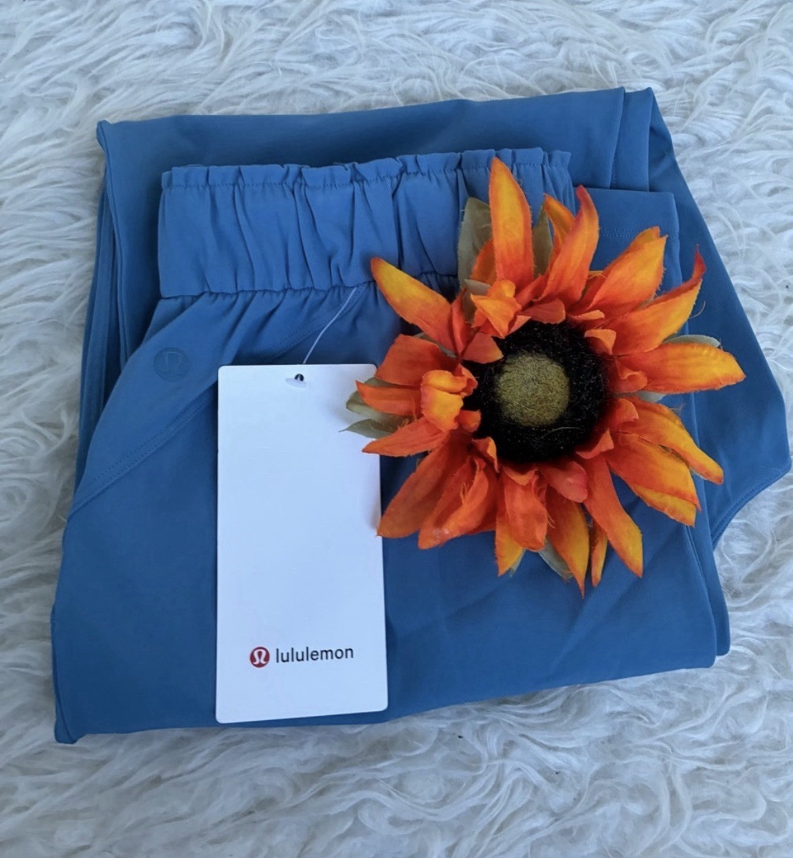 NWT Lululemon stretch high rise 7/8 pants in soft denim SIZE 6