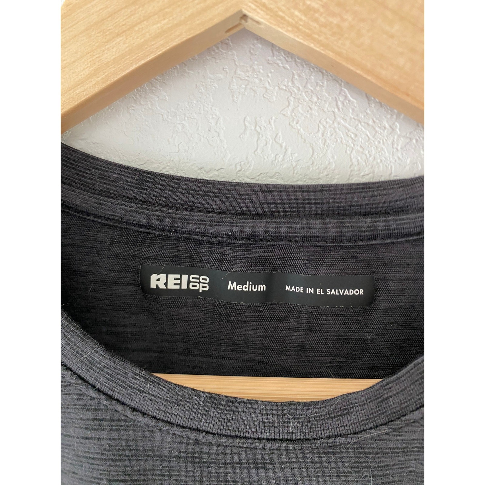 Size M REI Charcoal Performance T-Shirt Men’s Medium Lightweight Active Tee
