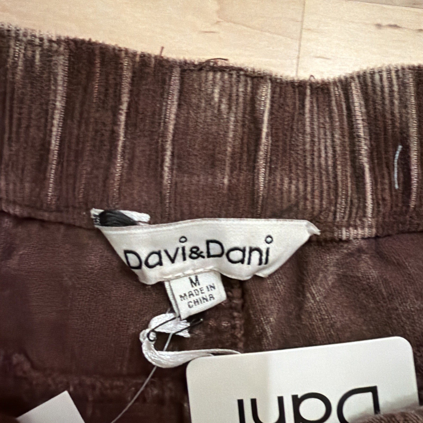Davi & Dani Washed Corduroy Pants with Printed Patch Flowers in Brown Size M NWT