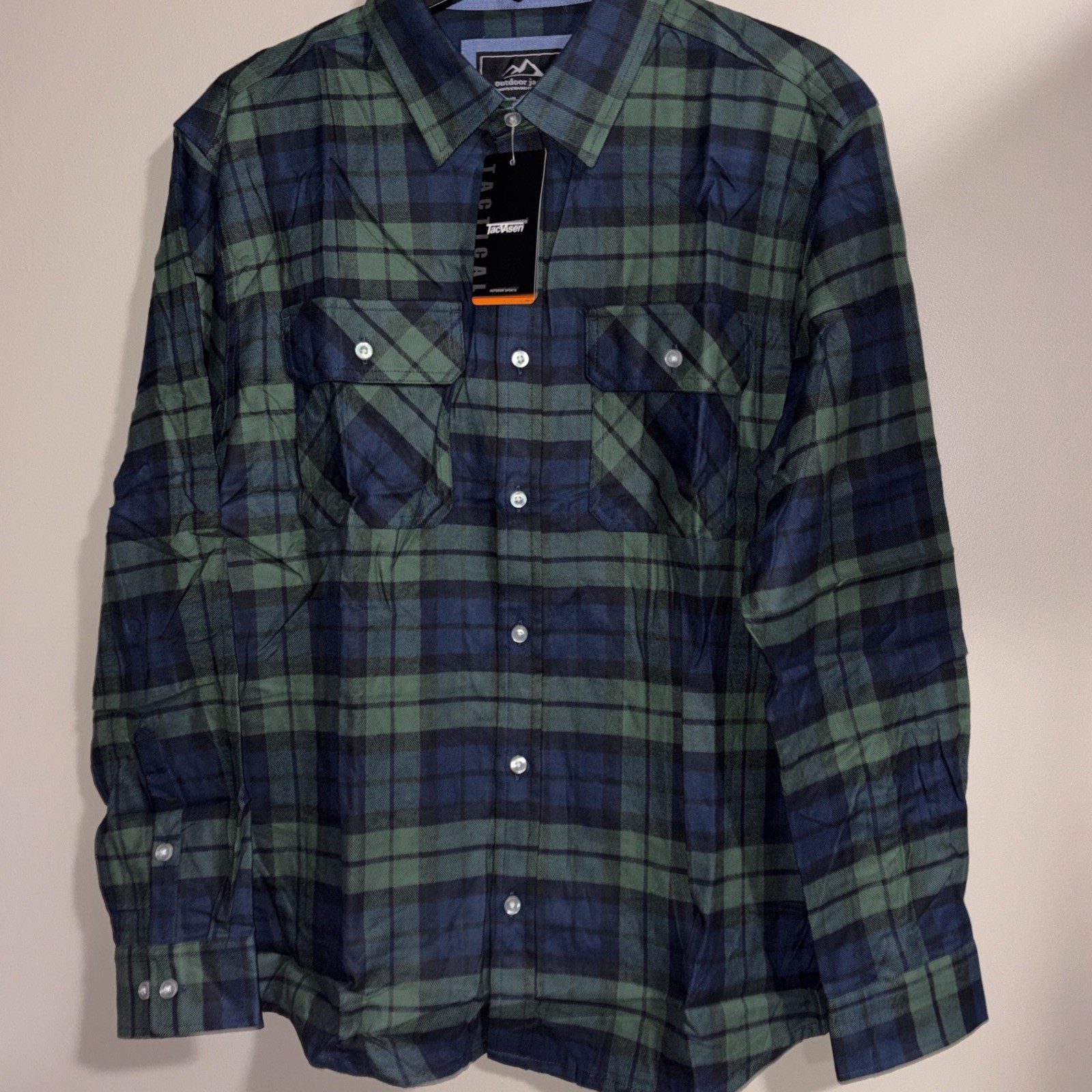 Tacvasen Men’s Long Sleeve Flannel Shirt Color: Green Plaid Size: M NEW!
