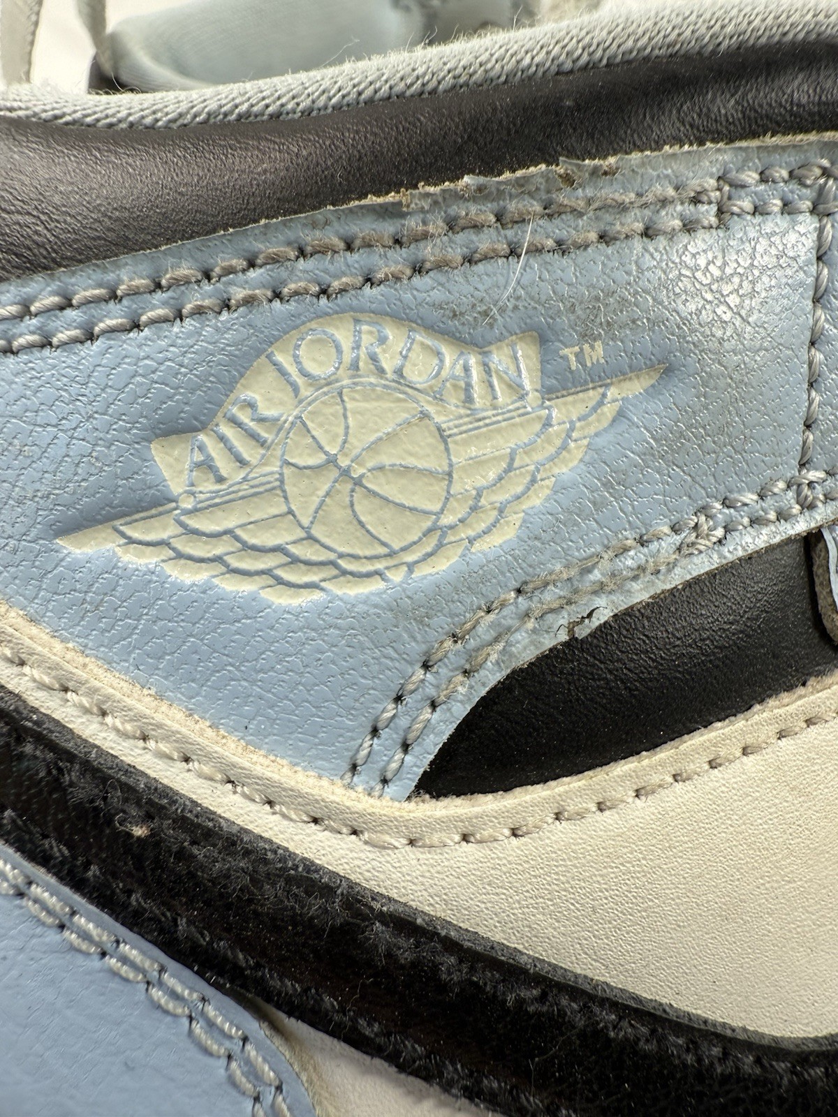 Nike Air Jordan 1 Mid ‘Ice Blue’ Black White UNC Sz 13C 640737-401
