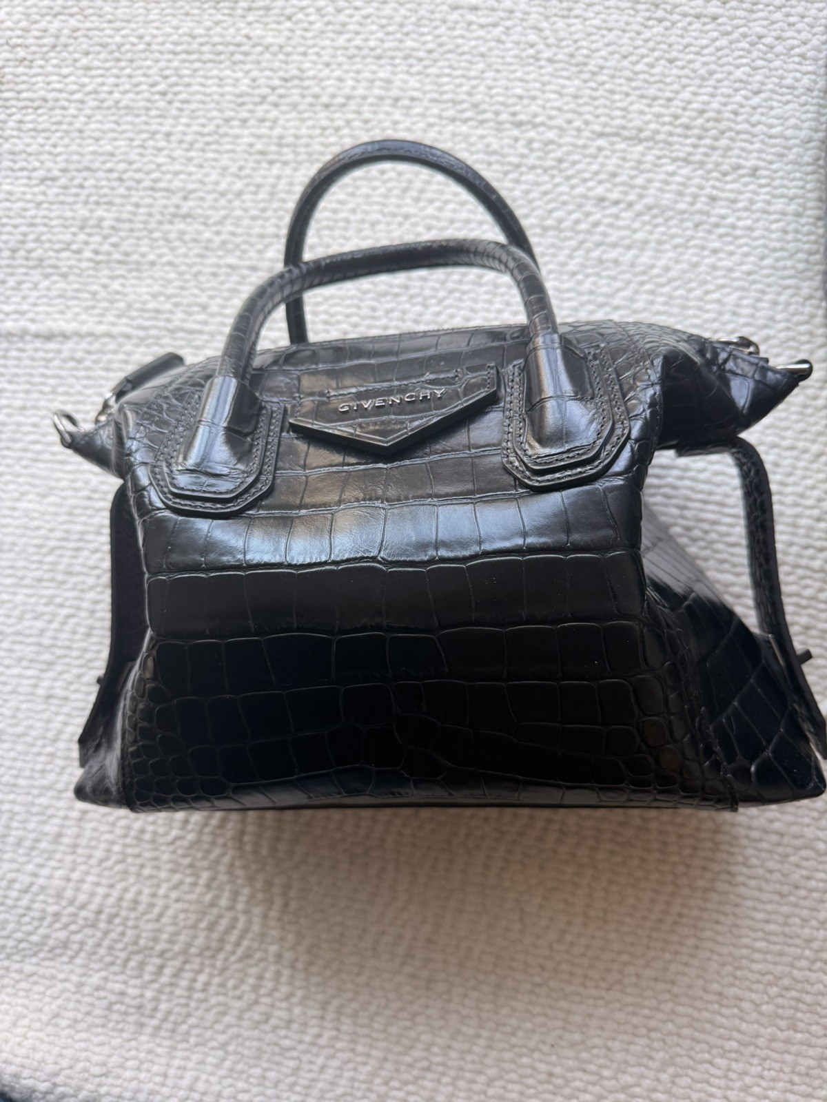 ⚡️Givenchy Small SOFT Antigona CROCODILE-Embossed Satchel BLACK Leather Bag⚡️