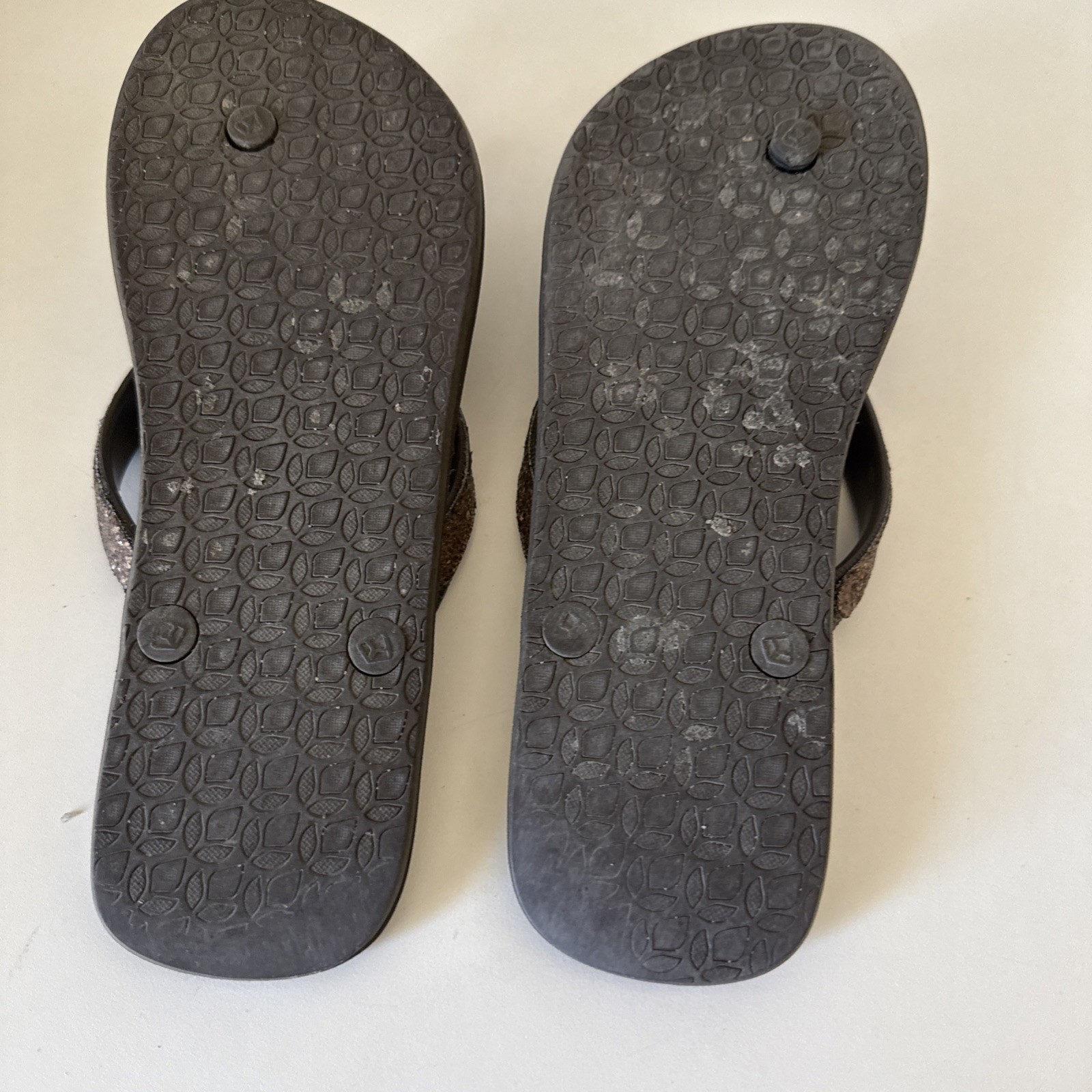 Reef Women’s Flip Flops Slip-On Sandals, Size 8 Sparkle Brown Gold Tone Casual