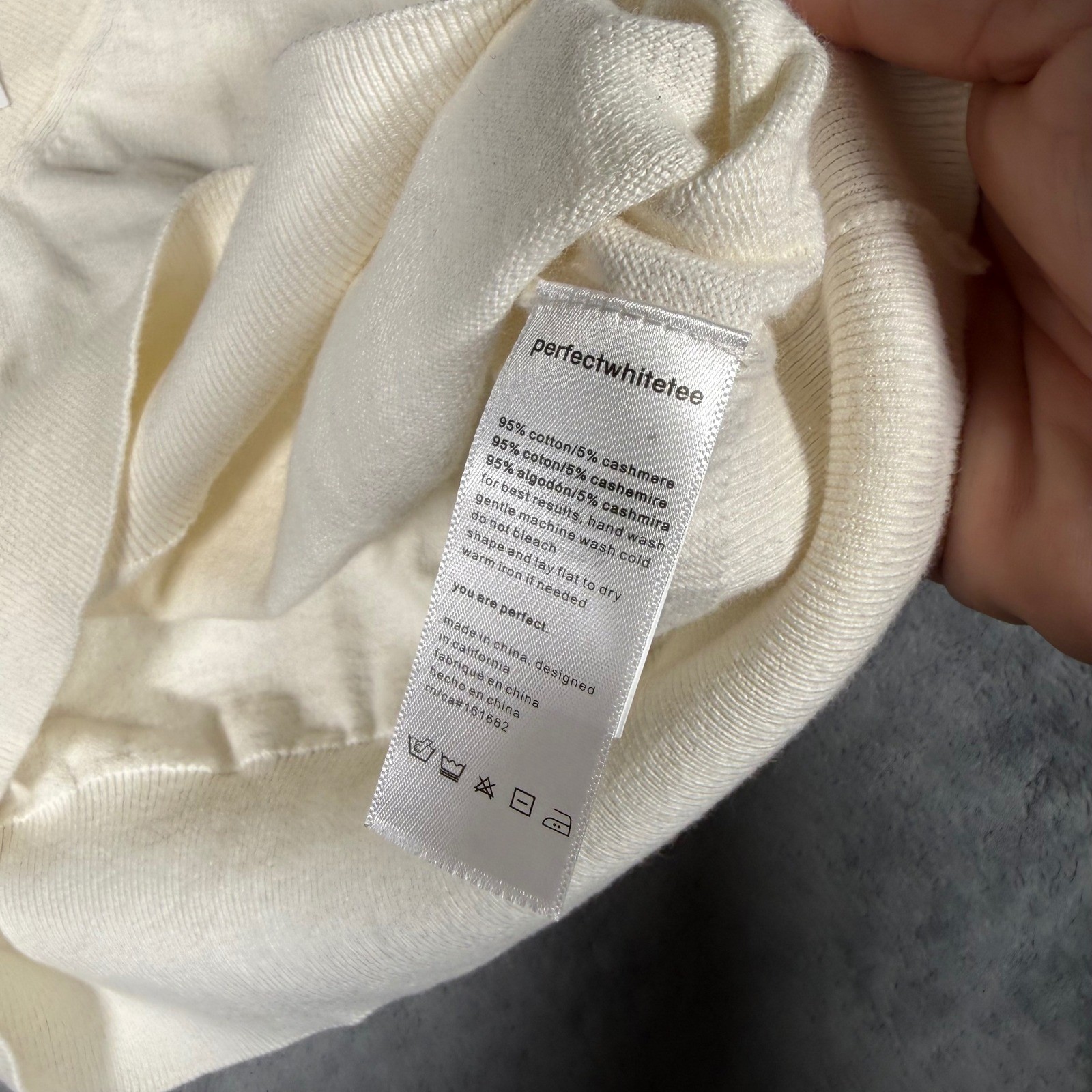 Perfect White Tee Georgina Cashmere V Neck Sweater Women’s Large New