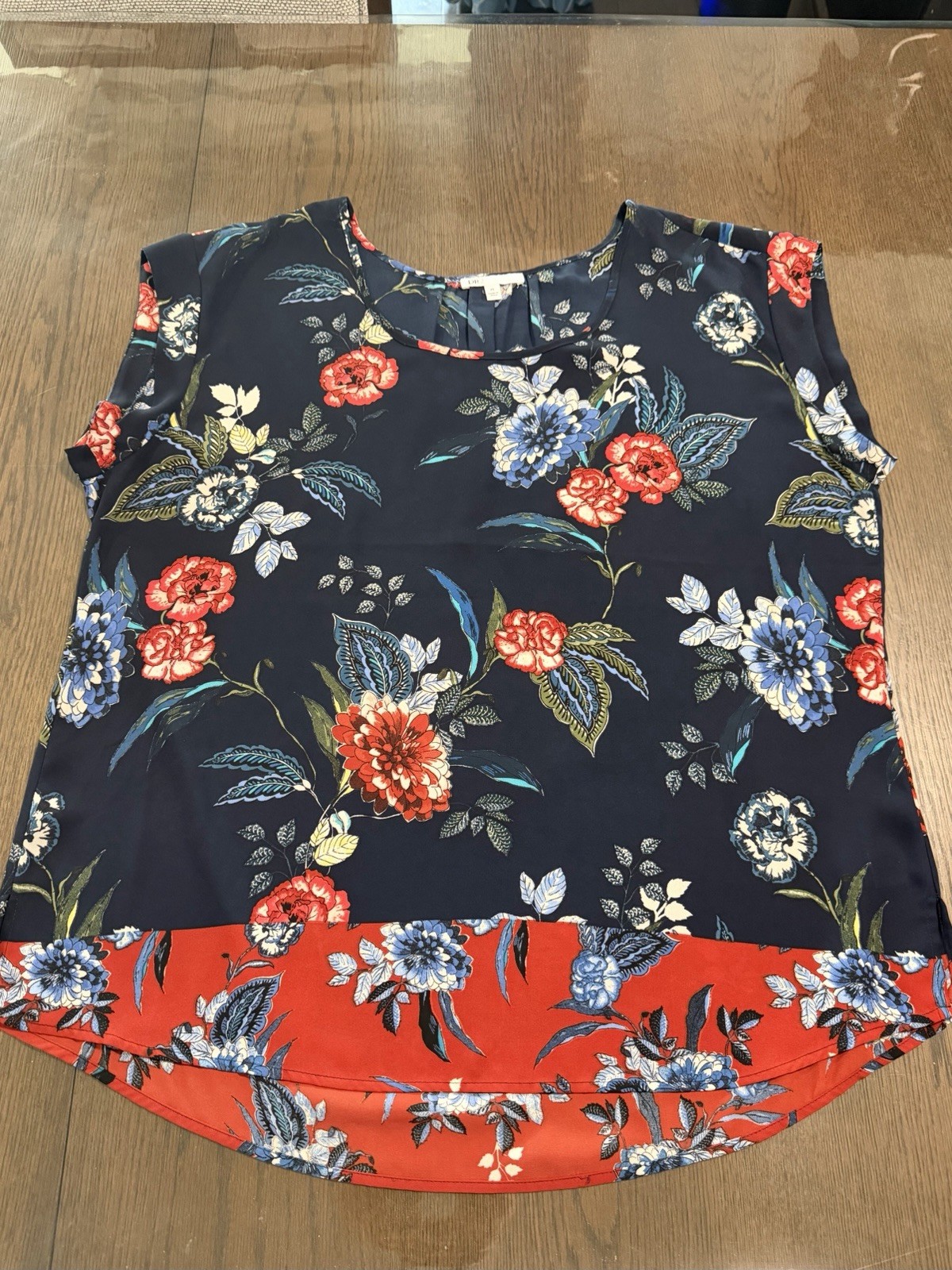 DR2 Women’s XL Floral Blouse Sleeveless Round Neck Pullover Blue Red White