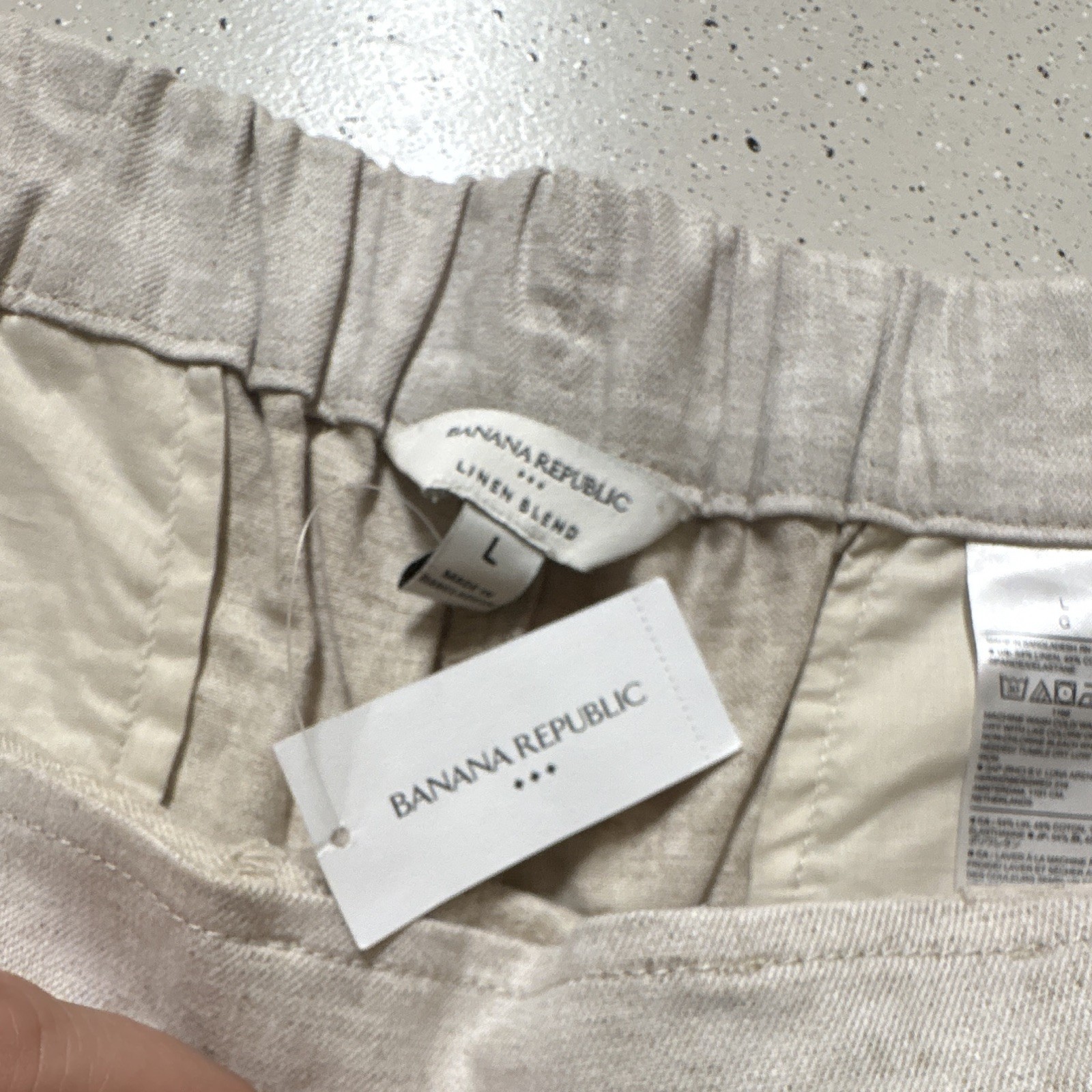 Banana Republic Linen Blend Pleated Bermuda Shorts Pockets Elastic Waist L Beige