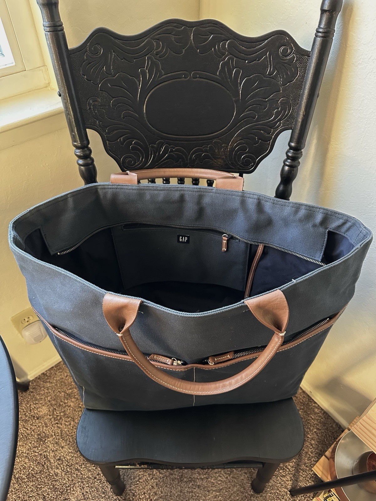 Gap large navy blue canvas utility travel tote bag faux leather handles & piping