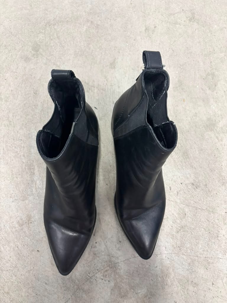 Steve Madden Women Black Leather Pointed Toe Chelsea Ankle Boots Size 10.5 (A1)