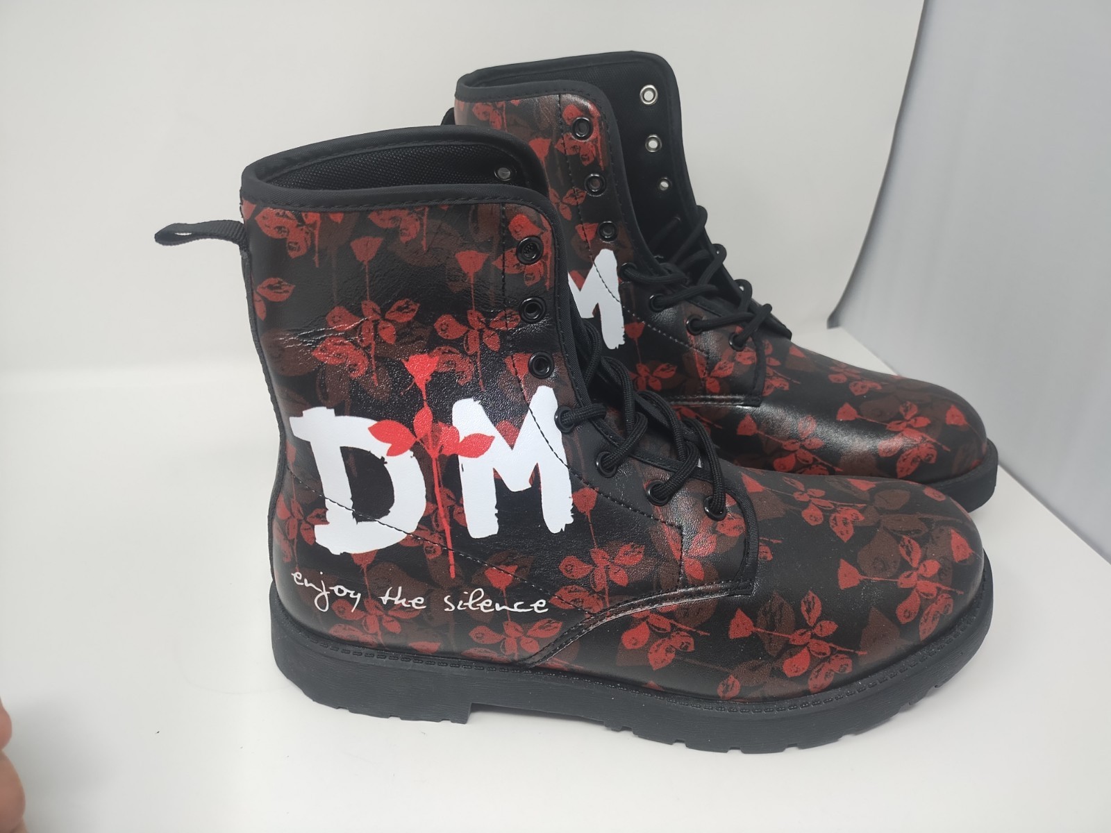 Depeche Mode Boots. Enjoy the Silence. DM Violator. Men’s 7.5 Women’s 10 Euro 41