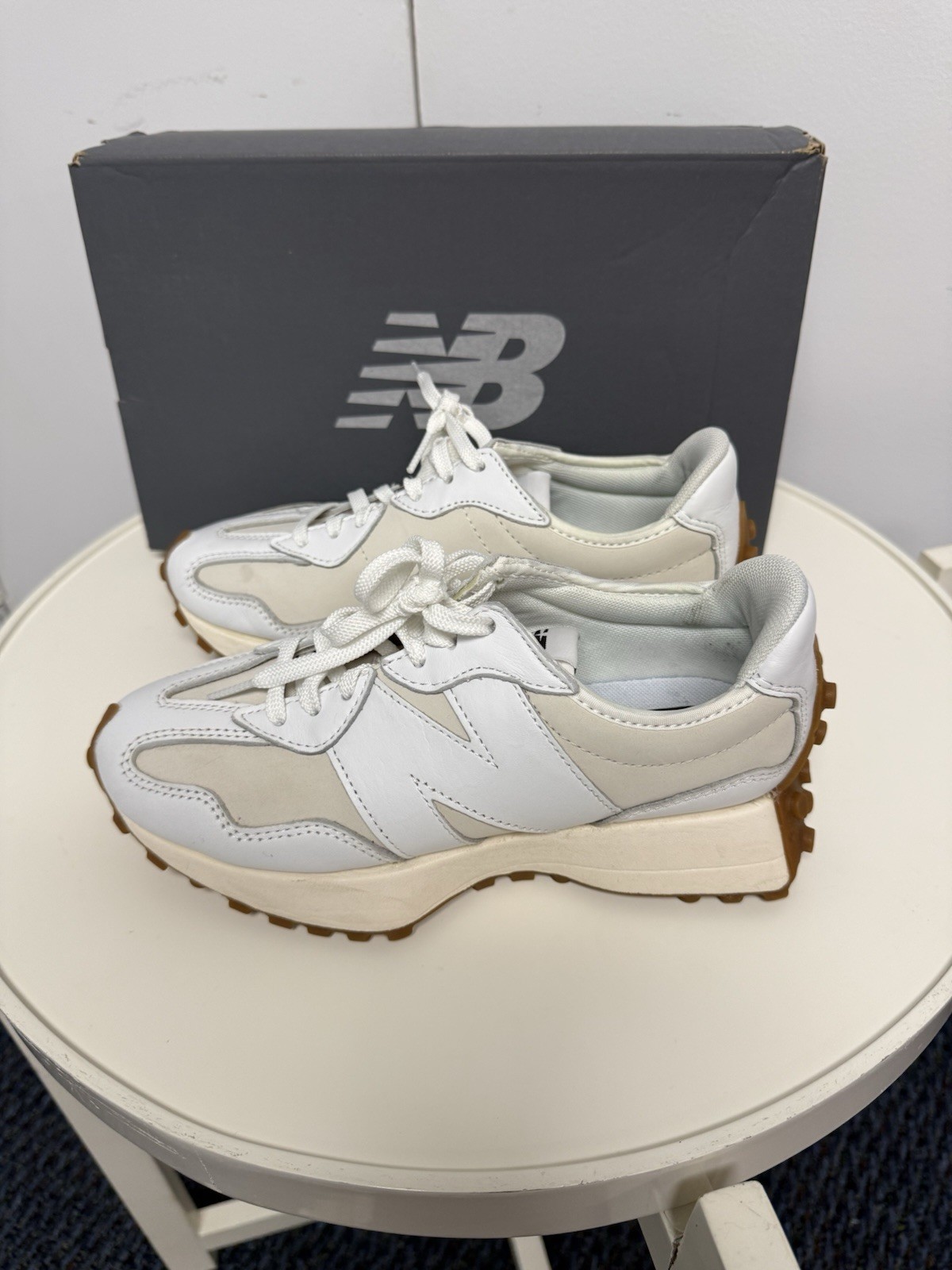 Size 6 – New Balance 327v1 White Moonbeam W