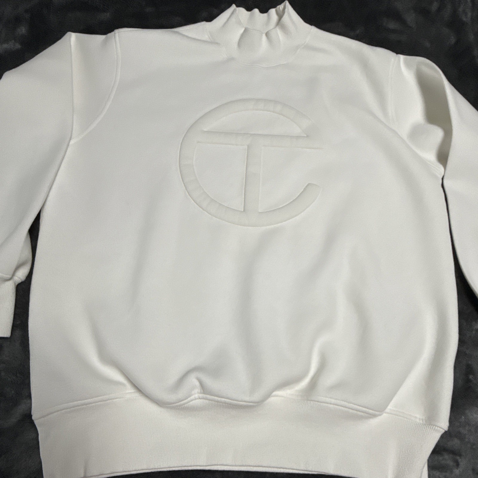 Telfar Telly Mockneck Sweatshirt in White Size XL