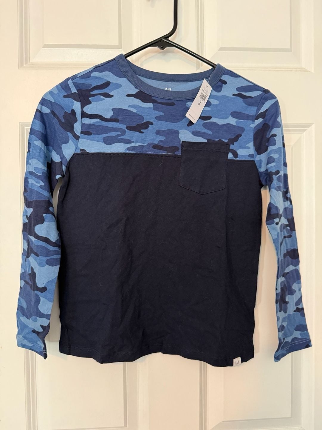 Gap Kids Boys Blue Camouflage Long Sleeve Pocket T-Shirt Size M (8)