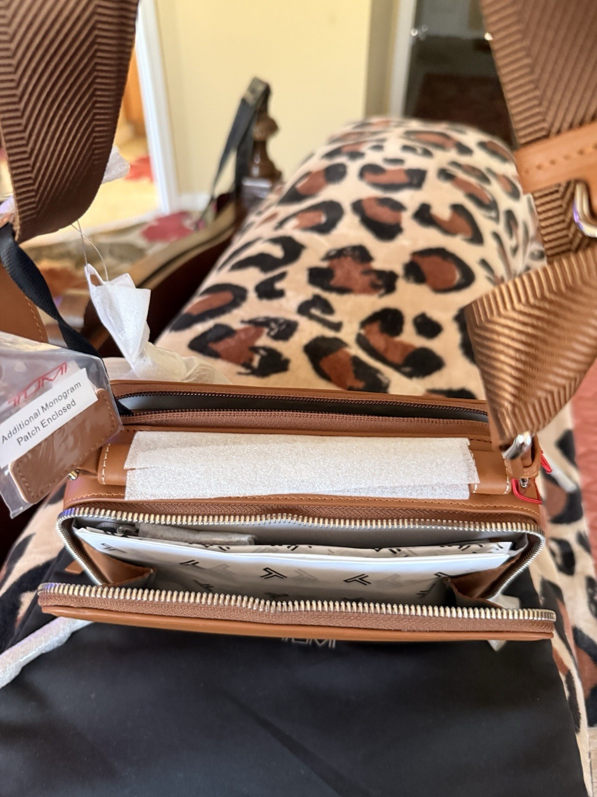 Brand New!Tumi Voyageur Leather Sienna Myla Crossbody Bag Retail $495.00