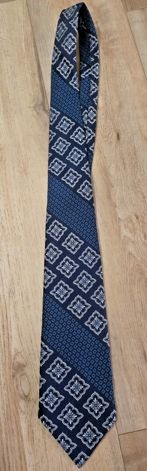 Vintage Trevira Navy Geometric Medallion Floral Foulard Tie 54” Long 4.5” Wide