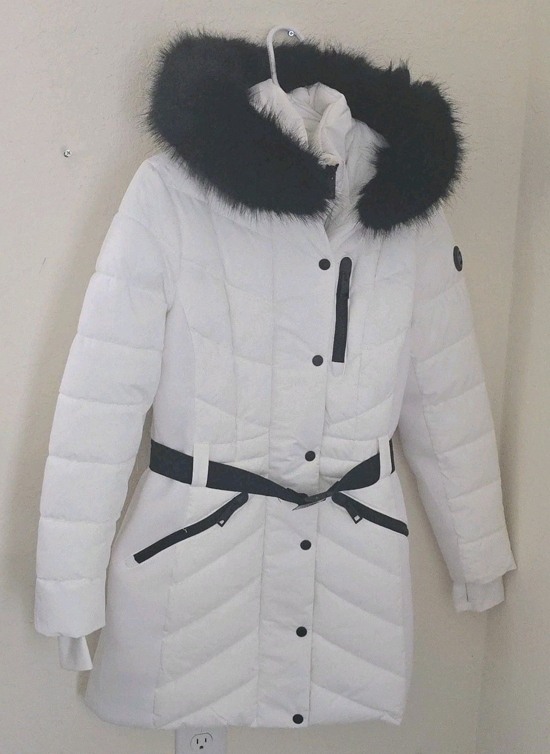 Michael Kors Women’s Belted Hooded Puffer Coat Faux Fur Trim Size S Retail $300