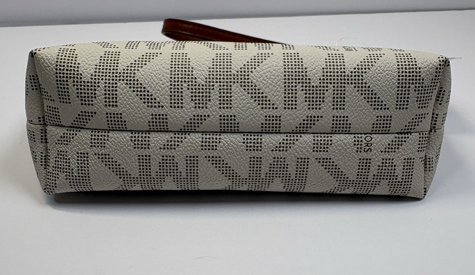 Michael Kors Fulton Wristlet Pouch NWT Vanilla Cream Logo Zip Clutch Bag