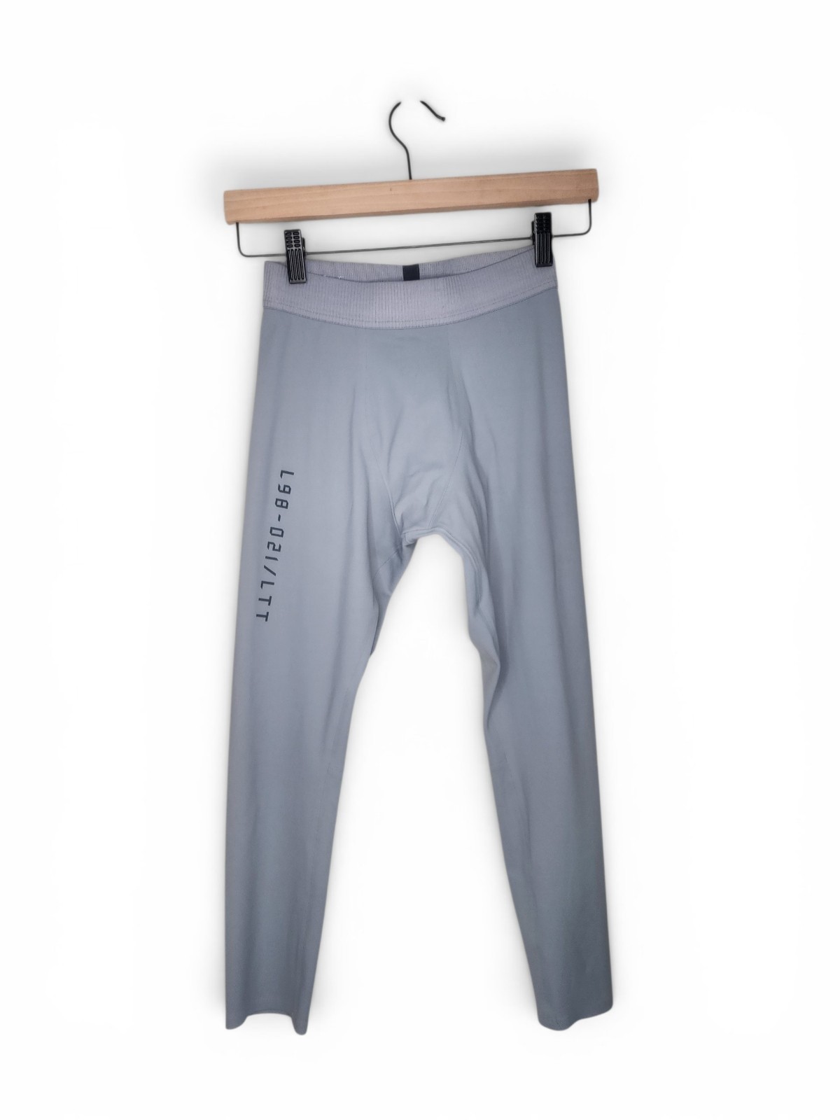 Lululemon License to Train Tight 21″ in Gray Size M