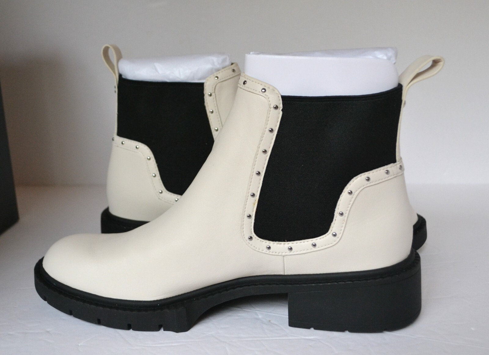 COACH Women’s Lory Leather Bootie Color Chalk. Size 9.5B NIB